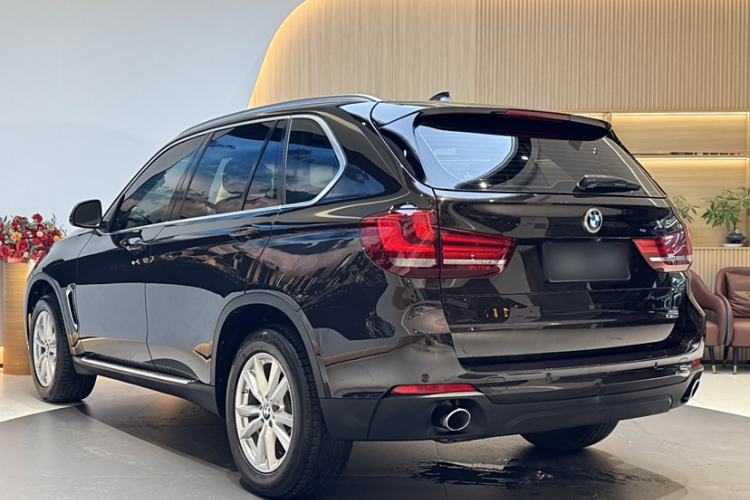 Used BMW X5 2016 xDrive35i Base Model Middle East Exterior 6