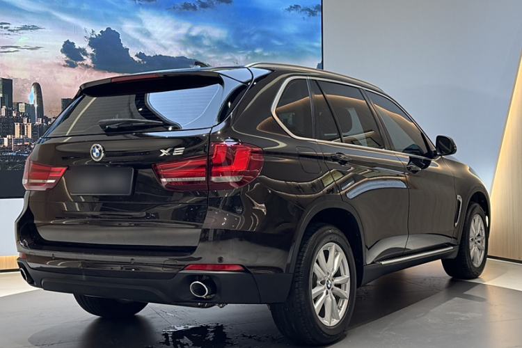 Used BMW X5 2016 xDrive35i Base Model Middle East Exterior 7