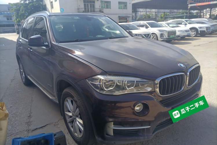 Used BMW X5  Front Right 45 Deg