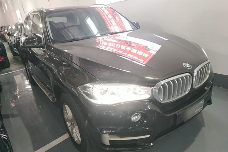 Used BMW X5 2016 xDrive35i parallel import Front Right 45 Deg