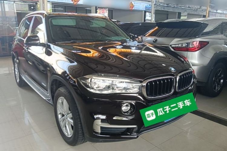 Used BMW X5 2016 xDrive35i Base Model Middle East Front Right 45 Deg
