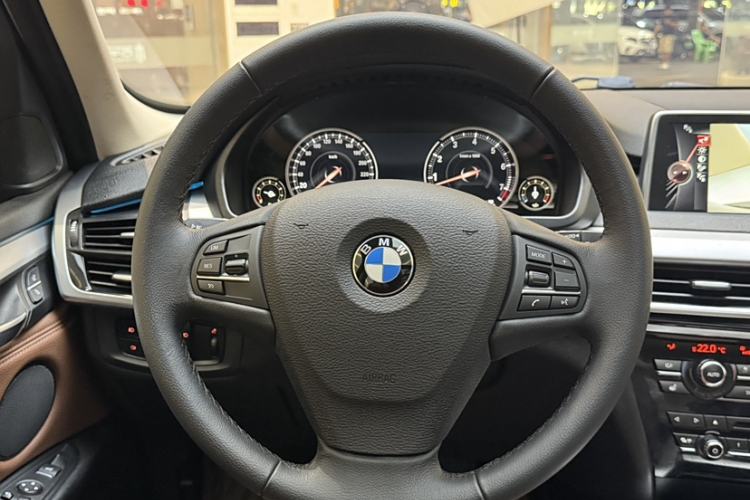 Used BMW X5 2016 xDrive35i Base Model Middle East Interior 3
