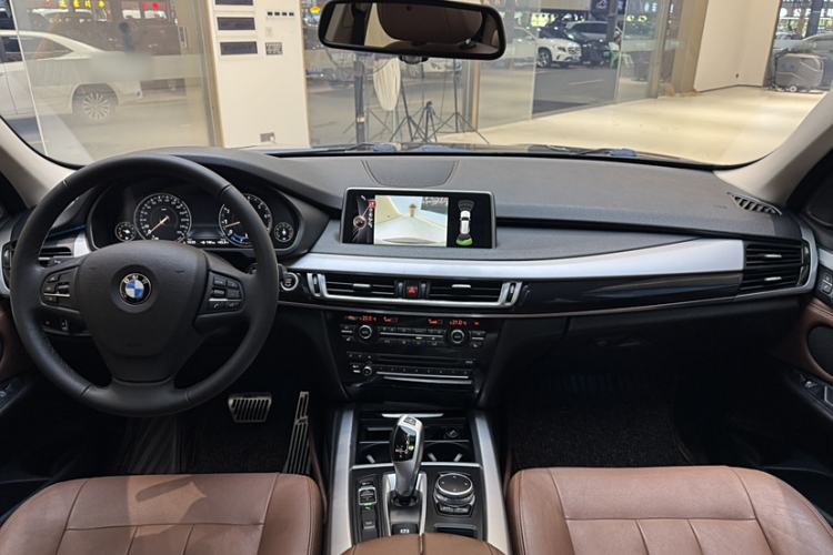 Used BMW X5 2016 xDrive35i Base Model Middle East Interior 5