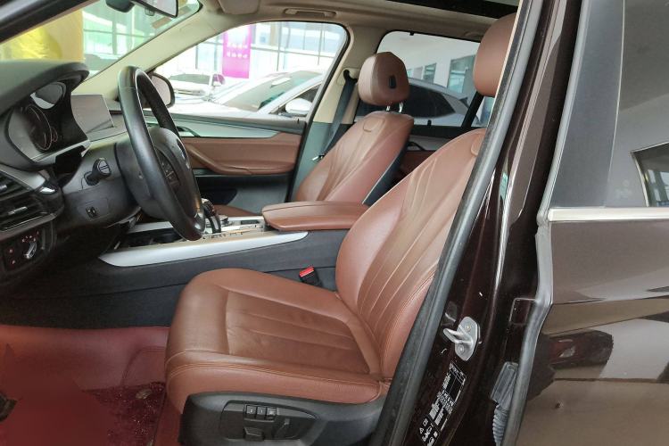 Used BMW X5 2016 xDrive35i Base Model Middle East Left Front Seat