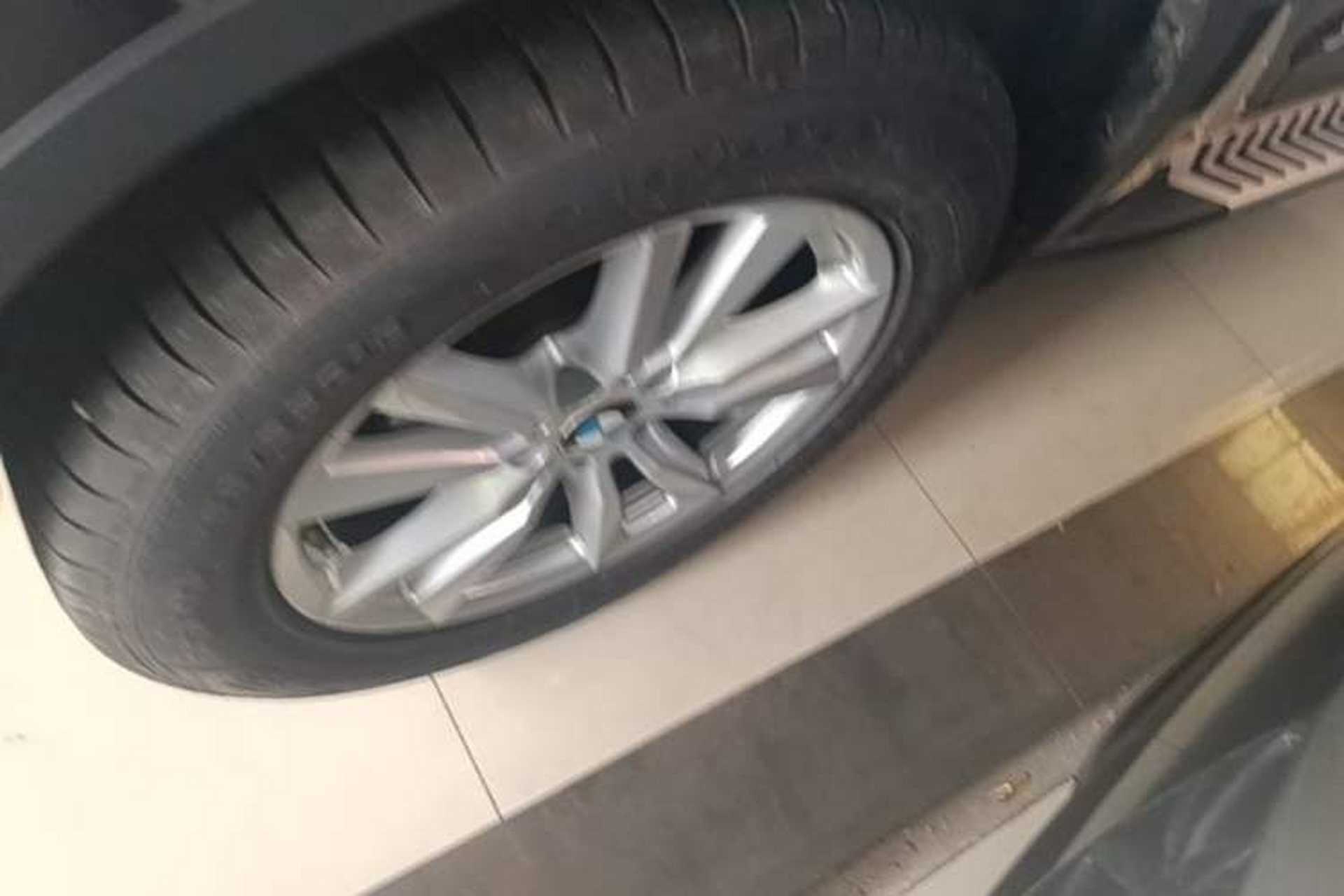 Used BMW X5 2016 xDrive35i Base Model Middle East Left Front Wheel Hub