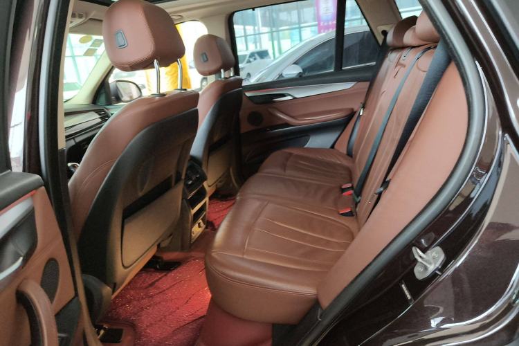 Used BMW X5 2016 xDrive35i Base Model Middle East Left Rear Seat