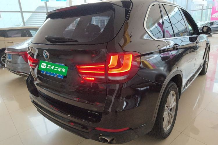 Used BMW X5 2016 xDrive35i Base Model Middle East Rear Right 45 Deg