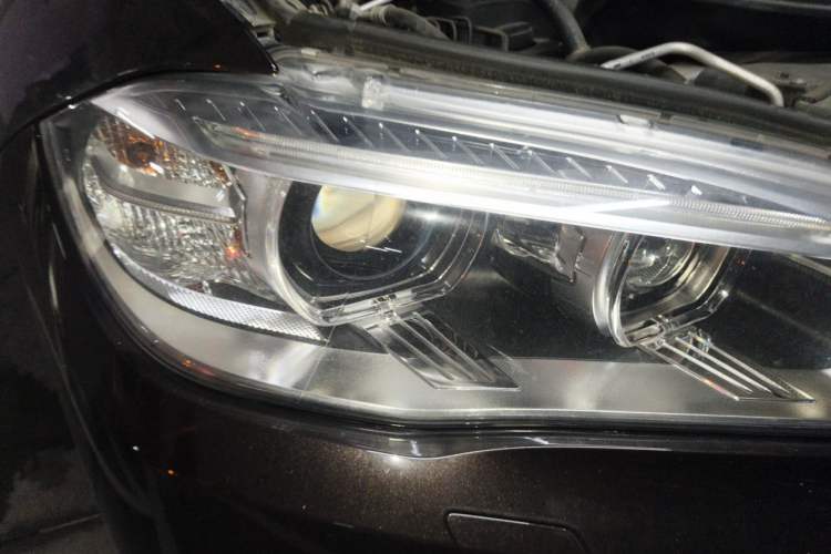 Used BMW X5  Right Front Headlight