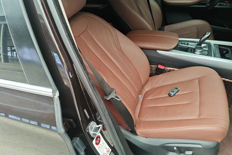 Used BMW X5 2016 xDrive35i Base Model Middle East Right Front Seat