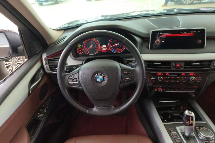 Used BMW X5 2016 xDrive35i Base Model Middle East Steering Wheel