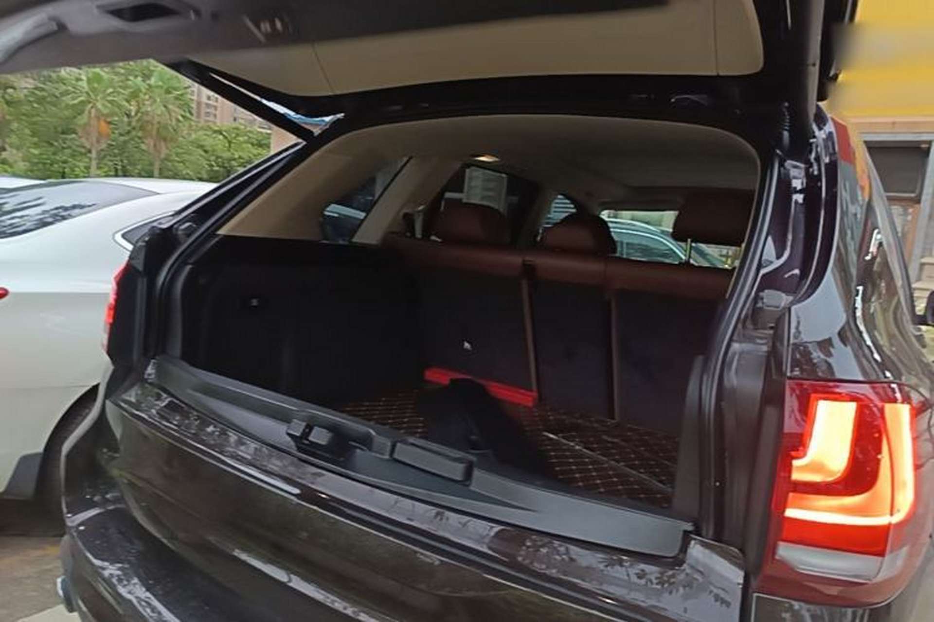 Used BMW X5 2016 xDrive35i parallel import Trunk