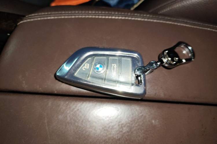 Used BMW X5  Vehicle Key