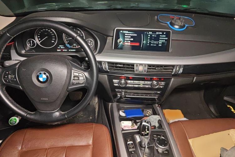 Used BMW X5  Center Console