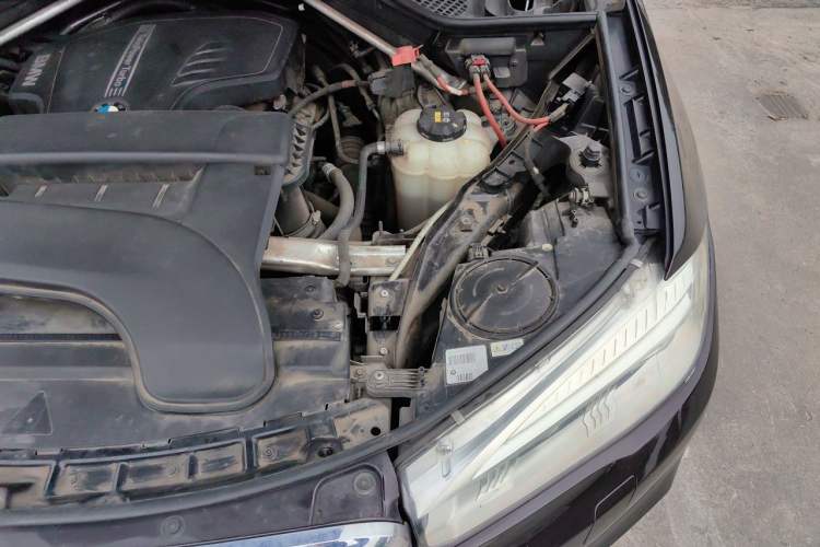 Used BMW X5  Engine Bay Left