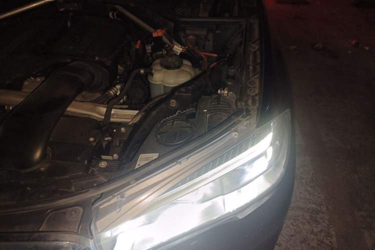 Used BMW X5  Engine Bay Left