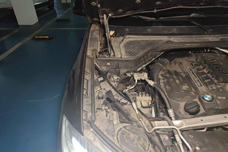 Used BMW X5  Engine Bay Right
