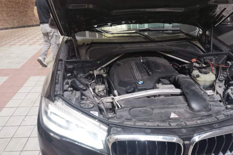 Used BMW X5  Engine Bay Right