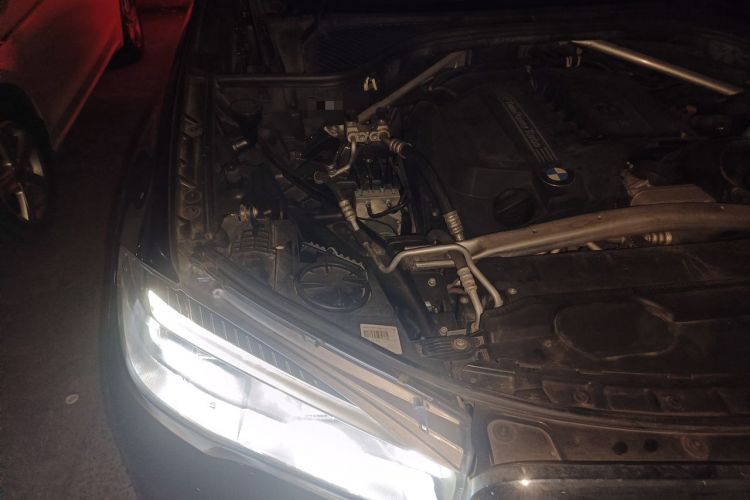 Used BMW X5  Engine Bay Right