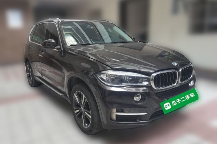 Used BMW X5  Front Right 45 Deg