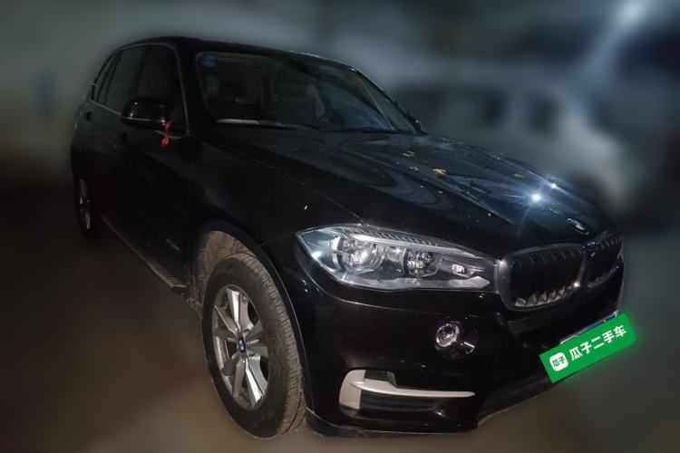 Used BMW X5  Front Right 45 Deg