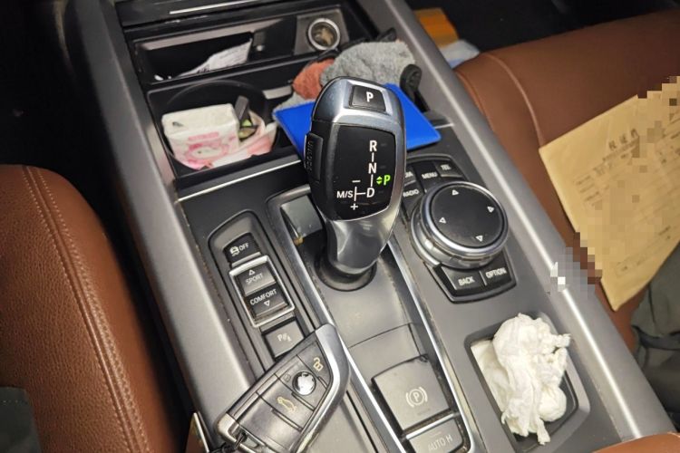 Used BMW X5  Gear Lever