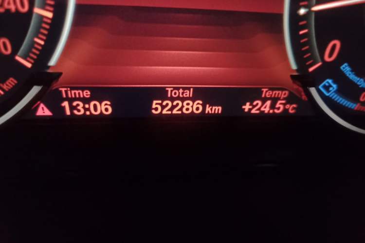 Used BMW X5  Odometer Close Up