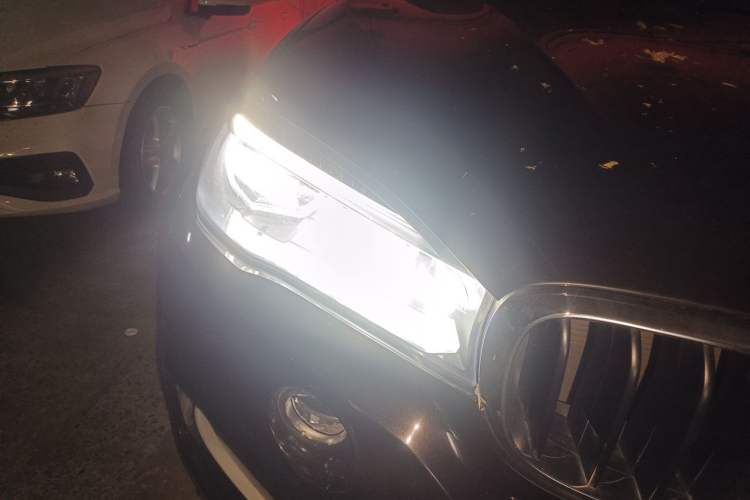 Used BMW X5  Right Front Headlight