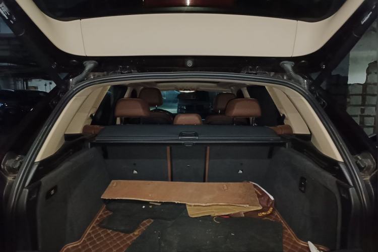 Used BMW X5  Trunk