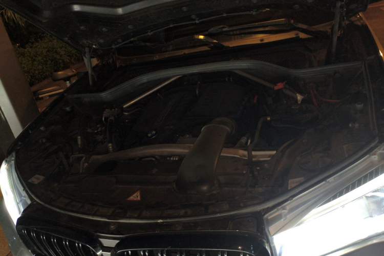 Used BMW X5  Engine Bay