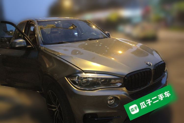 Used BMW X5  Front Right 45 Deg