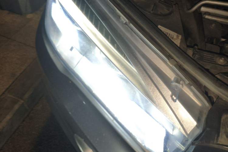Used BMW X5  Right Front Headlight