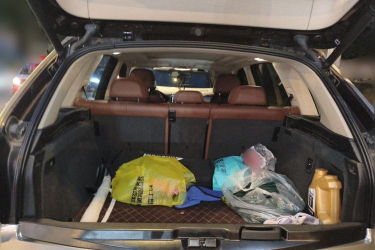 Used BMW X5  Trunk