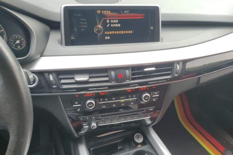 Used BMW X5  Audio And AC Panel