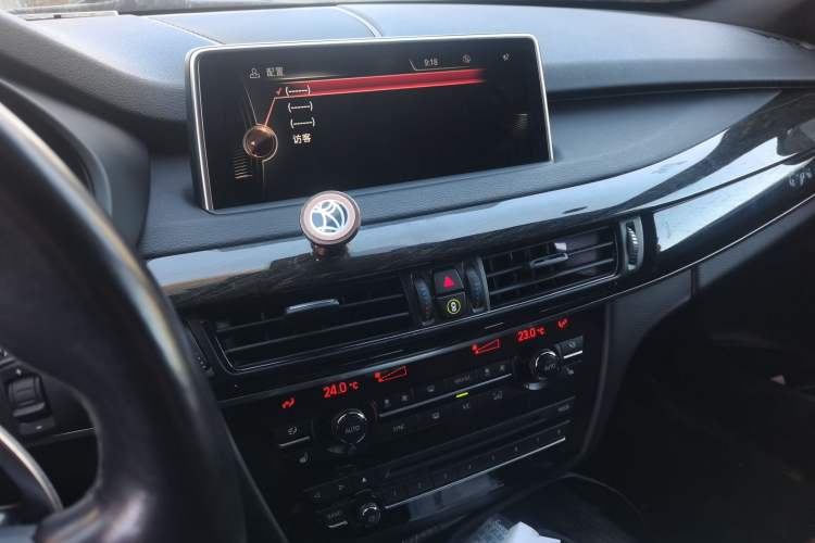 Used BMW X5  Audio And AC Panel
