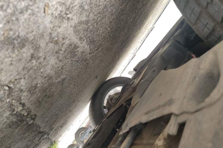 Used BMW X5  Chassis Front Left