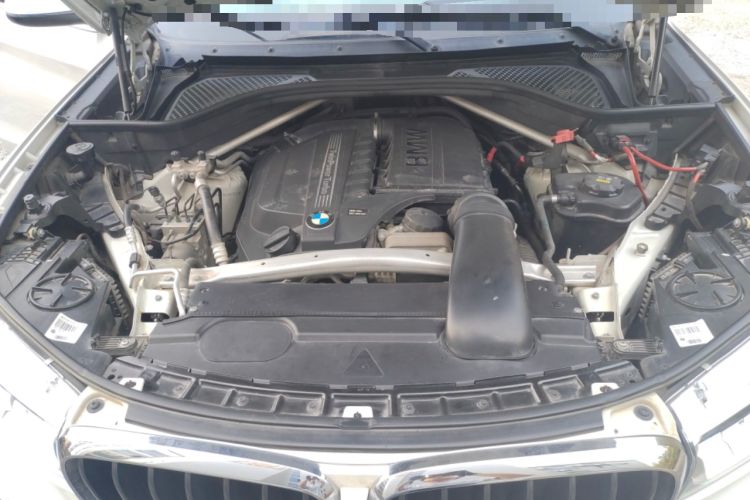 Used BMW X5  Engine Bay