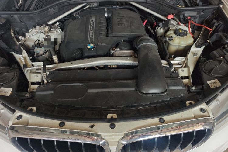 Used BMW X5 2016 xDrive35i parallel import Engine Bay