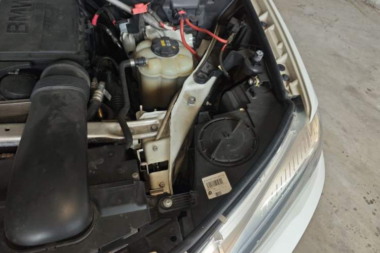 Used BMW X5 2016 xDrive35i parallel import Engine Bay Left