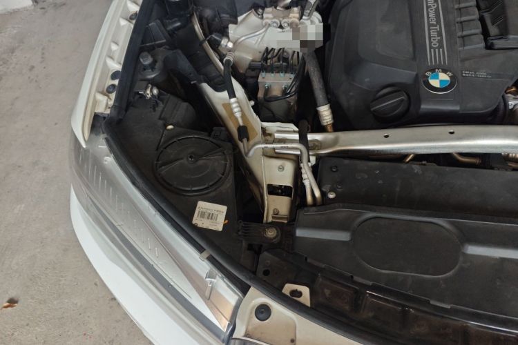Used BMW X5 2016 xDrive35i parallel import Engine Bay Right
