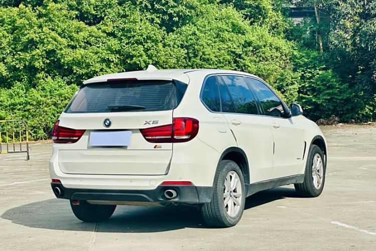 Used BMW X5 2016 xDrive35i parallel import Exterior 3