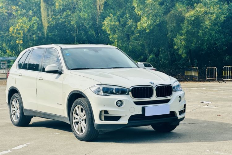 Used BMW X5 2016 xDrive35i parallel import Exterior 4