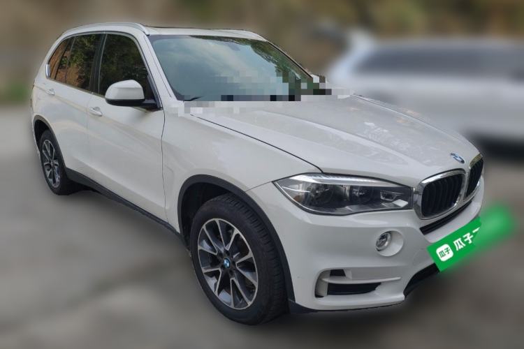 Used BMW X5  Front Right 45 Deg