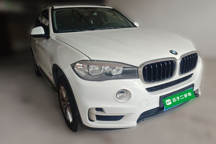 Used BMW X5 2016 xDrive35i parallel import Front Right 45 Deg