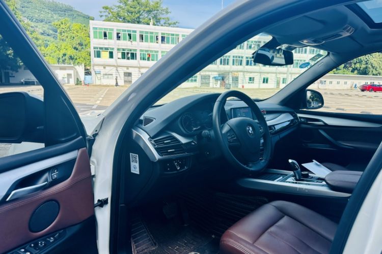 Used BMW X5 2016 xDrive35i parallel import Interior 10