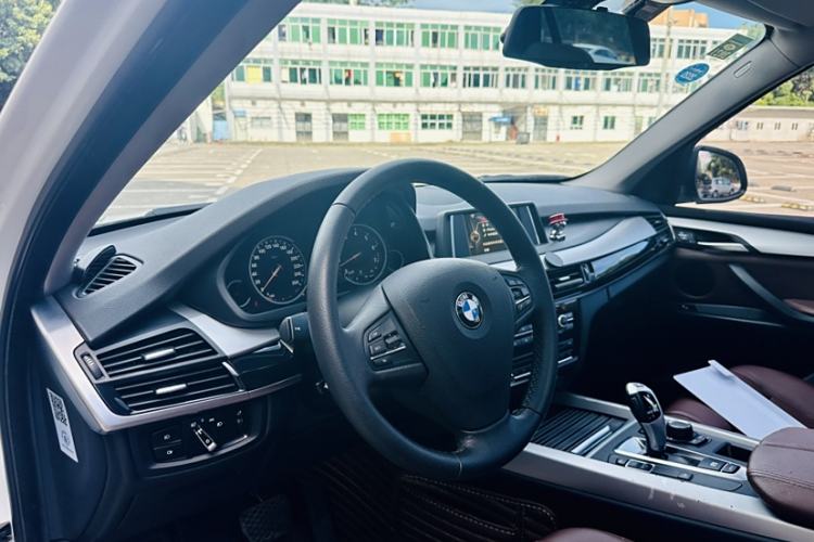 Used BMW X5 2016 xDrive35i parallel import Interior 3