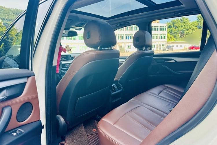 Used BMW X5 2016 xDrive35i parallel import Interior 8