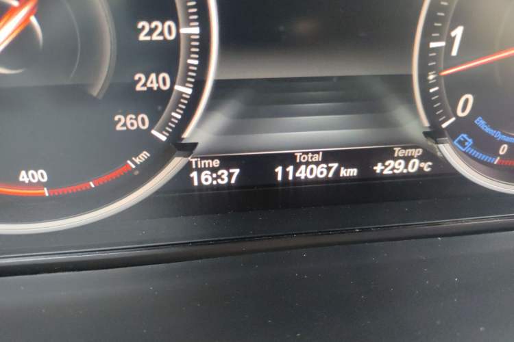 Used BMW X5  Odometer Close Up