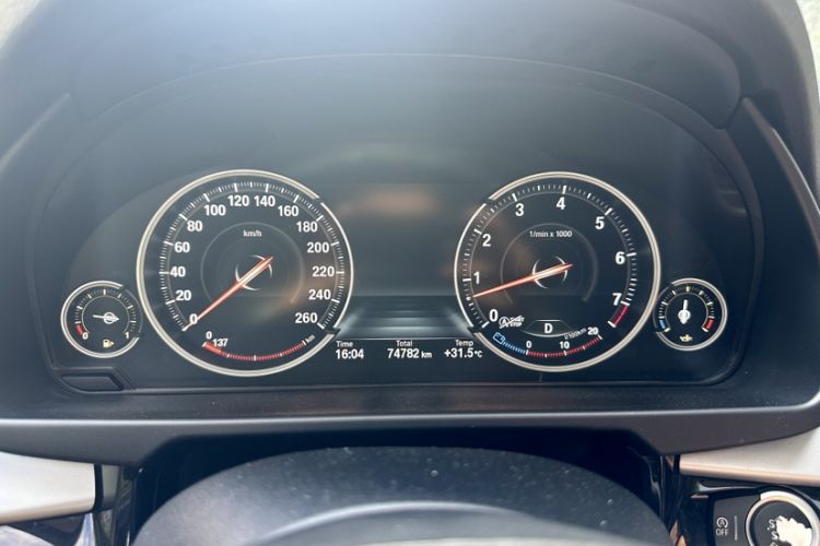 Used BMW X5 2016 xDrive35i parallel import Odometer Close Up
