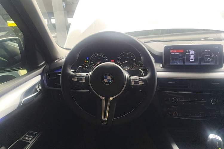 Used BMW X5 2016 xDrive35i parallel import Steering Wheel