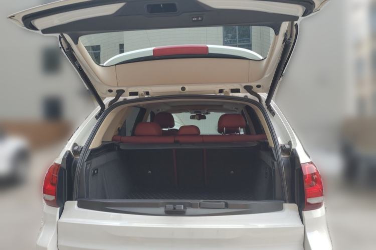 Used BMW X5  Trunk